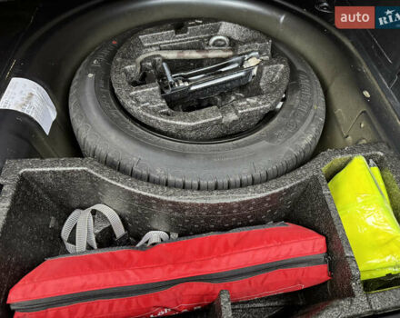 Серый Шкода Фабия, объемом двигателя 1.39 л и пробегом 240 тыс. км за 5400 $, фото 17 на Automoto.ua