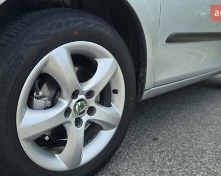 Сірий Шкода Фабія, об'ємом двигуна 1.6 л та пробігом 220 тис. км за 6000 $, фото 3 на Automoto.ua