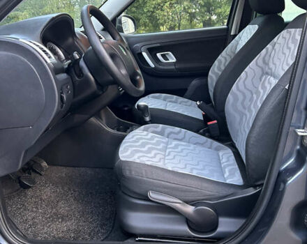 Шкода Фабия 2009 в Золотоноше на Automoto.ua Серый Шкода Фабия, объемом двигателя 1.39 л и пробегом 225 тыс. км за 6150 $, фото 39 на Automoto.ua