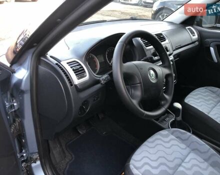 Серый Шкода Фабия, объемом двигателя 1.4 л и пробегом 215 тыс. км за 4999 $, фото 2 на Automoto.ua