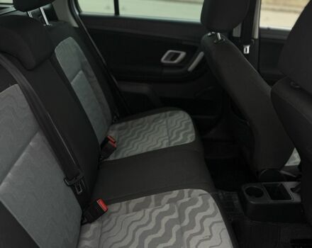 Серый Шкода Фабия, объемом двигателя 1.2 л и пробегом 218 тыс. км за 4000 $, фото 12 на Automoto.ua