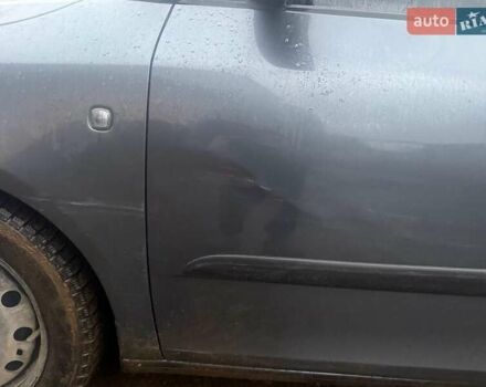 Серый Шкода Фабия, объемом двигателя 1.2 л и пробегом 205 тыс. км за 4200 $, фото 1 на Automoto.ua