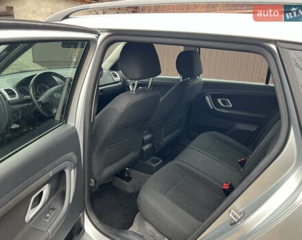 Серый Шкода Фабия, объемом двигателя 1.6 л и пробегом 239 тыс. км за 6750 $, фото 10 на Automoto.ua