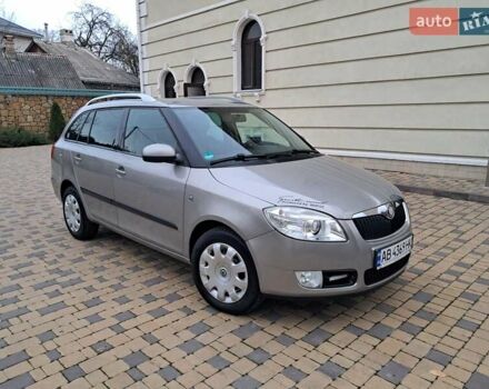 Серый Шкода Фабия, объемом двигателя 1.6 л и пробегом 188 тыс. км за 5450 $, фото 6 на Automoto.ua