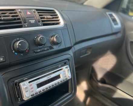 Серый Шкода Фабия, объемом двигателя 1.39 л и пробегом 204 тыс. км за 5500 $, фото 10 на Automoto.ua