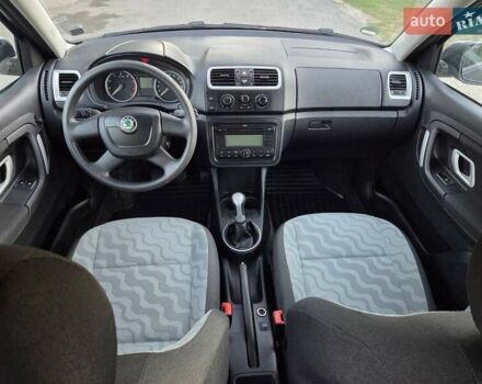 Серый Шкода Фабия, объемом двигателя 1.4 л и пробегом 174 тыс. км за 6550 $, фото 11 на Automoto.ua