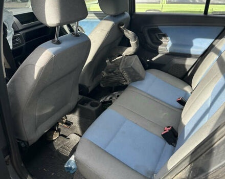 Серый Шкода Фабия, объемом двигателя 1.2 л и пробегом 383 тыс. км за 1650 $, фото 4 на Automoto.ua