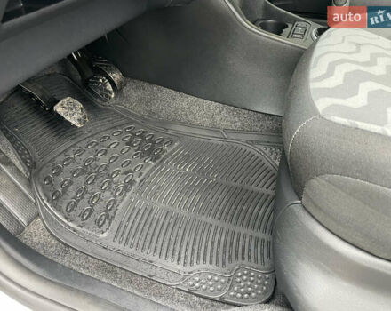 Серый Шкода Фабия, объемом двигателя 1.6 л и пробегом 223 тыс. км за 5339 $, фото 28 на Automoto.ua