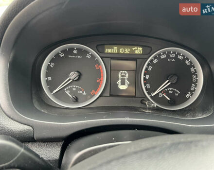 Серый Шкода Фабия, объемом двигателя 1.6 л и пробегом 239 тыс. км за 6750 $, фото 13 на Automoto.ua