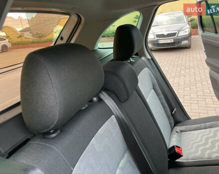 Серый Шкода Фабия, объемом двигателя 1.6 л и пробегом 223 тыс. км за 5339 $, фото 48 на Automoto.ua