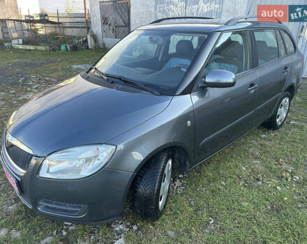 Сірий Шкода Фабія, об'ємом двигуна 1.6 л та пробігом 264 тис. км за 5350 $, фото 8 на Automoto.ua