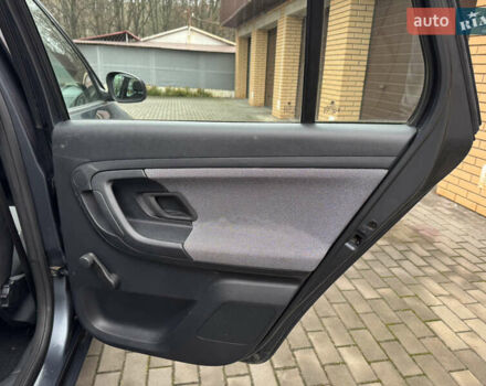 Серый Шкода Фабия, объемом двигателя 1.39 л и пробегом 240 тыс. км за 5400 $, фото 35 на Automoto.ua