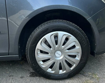 Шкода Фабия 2009 в Золотоноше на Automoto.ua Серый Шкода Фабия, объемом двигателя 1.39 л и пробегом 225 тыс. км за 6150 $, фото 36 на Automoto.ua