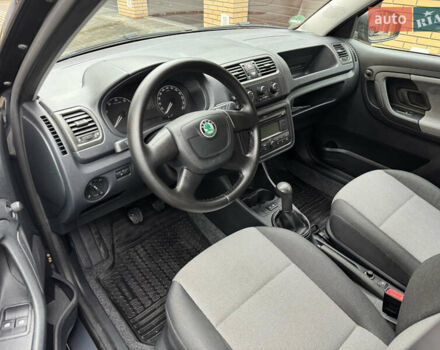 Серый Шкода Фабия, объемом двигателя 1.39 л и пробегом 240 тыс. км за 5400 $, фото 18 на Automoto.ua