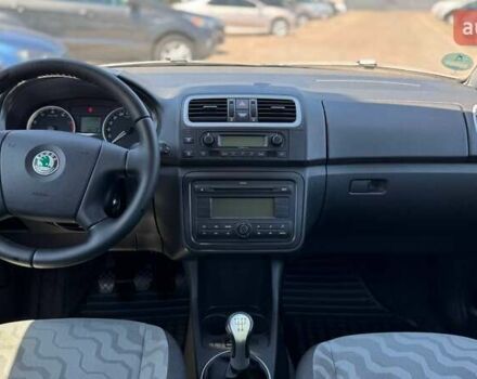 Серый Шкода Фабия, объемом двигателя 1.39 л и пробегом 224 тыс. км за 6000 $, фото 17 на Automoto.ua