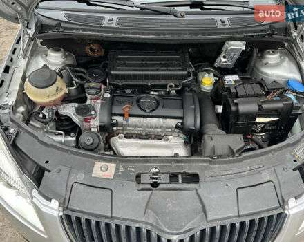 Серый Шкода Фабия, объемом двигателя 1.6 л и пробегом 239 тыс. км за 6750 $, фото 6 на Automoto.ua