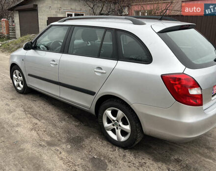 Серый Шкода Фабия, объемом двигателя 1.6 л и пробегом 239 тыс. км за 6750 $, фото 2 на Automoto.ua