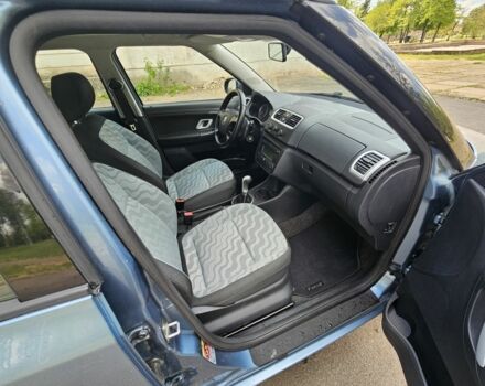 Серый Шкода Фабия, объемом двигателя 1.4 л и пробегом 223 тыс. км за 6500 $, фото 13 на Automoto.ua