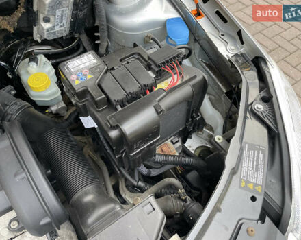 Сірий Шкода Фабія, об'ємом двигуна 1.6 л та пробігом 222 тис. км за 5888 $, фото 57 на Automoto.ua