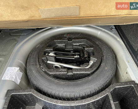 Серый Шкода Фабия, объемом двигателя 1.4 л и пробегом 196 тыс. км за 5600 $, фото 12 на Automoto.ua