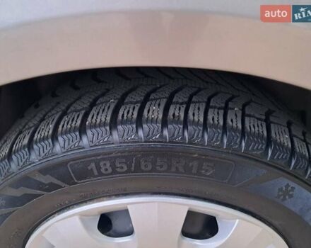 Серый Шкода Фабия, объемом двигателя 1.6 л и пробегом 188 тыс. км за 5450 $, фото 42 на Automoto.ua