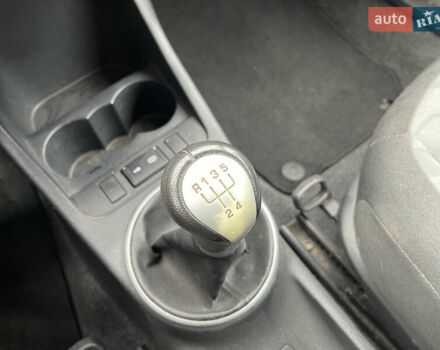 Серый Шкода Фабия, объемом двигателя 1.4 л и пробегом 196 тыс. км за 5600 $, фото 27 на Automoto.ua