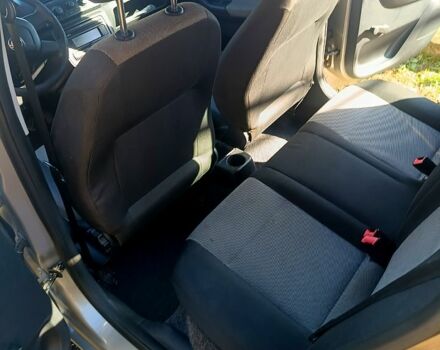 Сірий Шкода Фабія, об'ємом двигуна 1.2 л та пробігом 237 тис. км за 4200 $, фото 4 на Automoto.ua