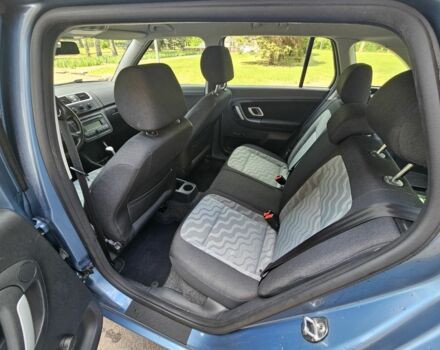 Серый Шкода Фабия, объемом двигателя 1.4 л и пробегом 223 тыс. км за 6500 $, фото 11 на Automoto.ua