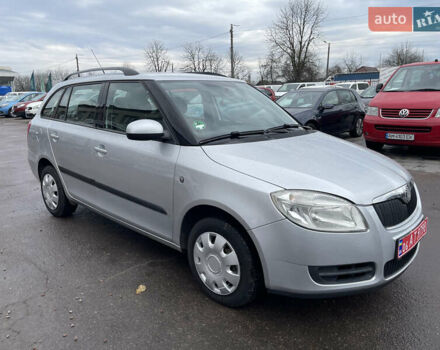 Серый Шкода Фабия, объемом двигателя 1.4 л и пробегом 196 тыс. км за 5600 $, фото 5 на Automoto.ua