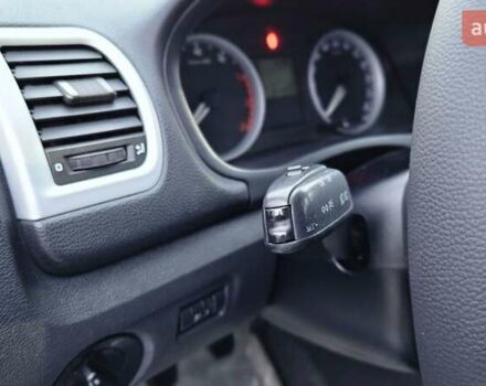 Серый Шкода Фабия, объемом двигателя 1.4 л и пробегом 211 тыс. км за 5450 $, фото 43 на Automoto.ua