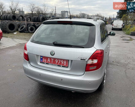 Серый Шкода Фабия, объемом двигателя 1.4 л и пробегом 196 тыс. км за 5600 $, фото 8 на Automoto.ua