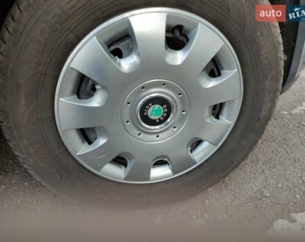 Серый Шкода Фабия, объемом двигателя 1.2 л и пробегом 175 тыс. км за 5200 $, фото 28 на Automoto.ua