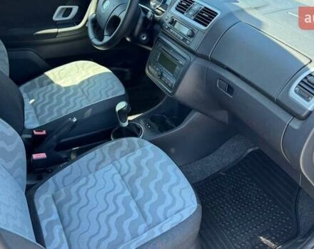 Серый Шкода Фабия, объемом двигателя 1.39 л и пробегом 224 тыс. км за 6000 $, фото 12 на Automoto.ua