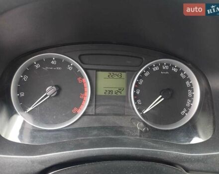 Серый Шкода Фабия, объемом двигателя 1.4 л и пробегом 239 тыс. км за 4950 $, фото 27 на Automoto.ua