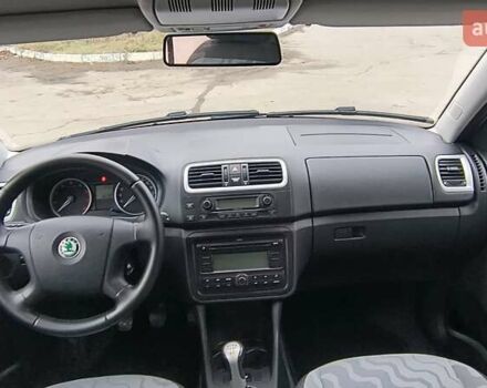 Серый Шкода Фабия, объемом двигателя 1.6 л и пробегом 189 тыс. км за 6100 $, фото 37 на Automoto.ua