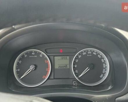 Сірий Шкода Фабія, об'ємом двигуна 1.6 л та пробігом 220 тис. км за 6000 $, фото 9 на Automoto.ua