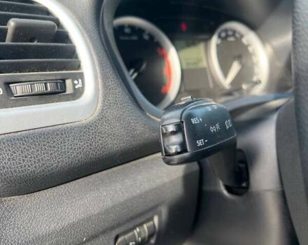 Серый Шкода Фабия, объемом двигателя 1.39 л и пробегом 204 тыс. км за 5500 $, фото 6 на Automoto.ua