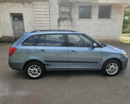 Серый Шкода Фабия, объемом двигателя 1.4 л и пробегом 223 тыс. км за 6500 $, фото 5 на Automoto.ua
