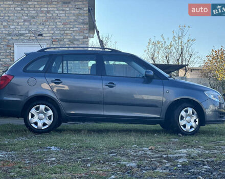 Сірий Шкода Фабія, об'ємом двигуна 1.6 л та пробігом 264 тис. км за 5350 $, фото 3 на Automoto.ua