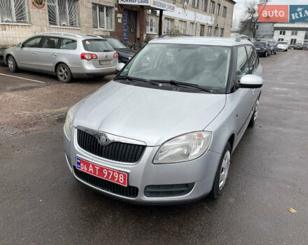 Серый Шкода Фабия, объемом двигателя 1.4 л и пробегом 196 тыс. км за 5600 $, фото 3 на Automoto.ua