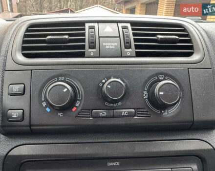 Серый Шкода Фабия, объемом двигателя 1.39 л и пробегом 240 тыс. км за 5400 $, фото 26 на Automoto.ua