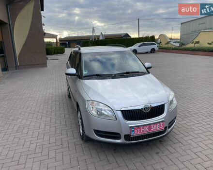 Сірий Шкода Фабія, об'ємом двигуна 1.6 л та пробігом 222 тис. км за 5888 $, фото 4 на Automoto.ua