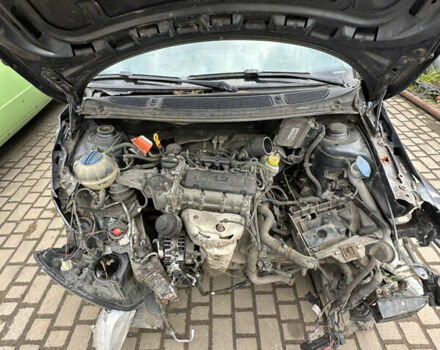 Серый Шкода Фабия, объемом двигателя 1.2 л и пробегом 383 тыс. км за 1650 $, фото 5 на Automoto.ua