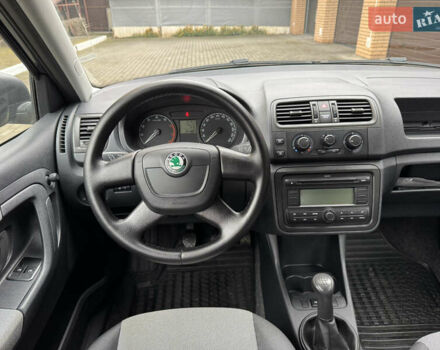 Серый Шкода Фабия, объемом двигателя 1.39 л и пробегом 240 тыс. км за 5400 $, фото 34 на Automoto.ua