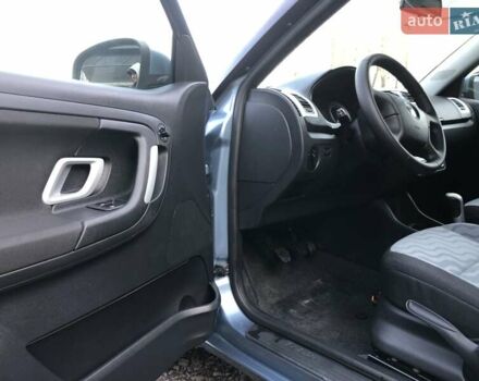 Серый Шкода Фабия, объемом двигателя 1.4 л и пробегом 215 тыс. км за 4999 $, фото 7 на Automoto.ua