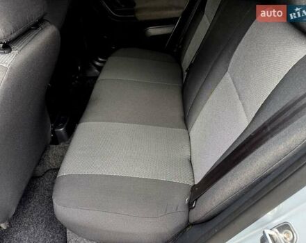 Серый Шкода Фабия, объемом двигателя 1.39 л и пробегом 150 тыс. км за 5300 $, фото 12 на Automoto.ua