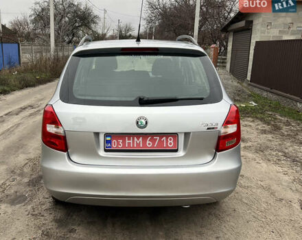 Серый Шкода Фабия, объемом двигателя 1.6 л и пробегом 239 тыс. км за 6750 $, фото 5 на Automoto.ua