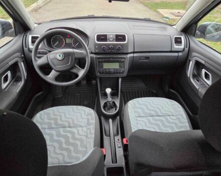 Серый Шкода Фабия, объемом двигателя 1.4 л и пробегом 174 тыс. км за 6550 $, фото 12 на Automoto.ua