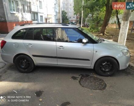 Сірий Шкода Фабія, об'ємом двигуна 1.42 л та пробігом 350 тис. км за 4500 $, фото 1 на Automoto.ua