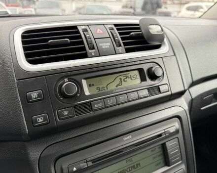 Серый Шкода Фабия, объемом двигателя 1.6 л и пробегом 112 тыс. км за 7300 $, фото 11 на Automoto.ua